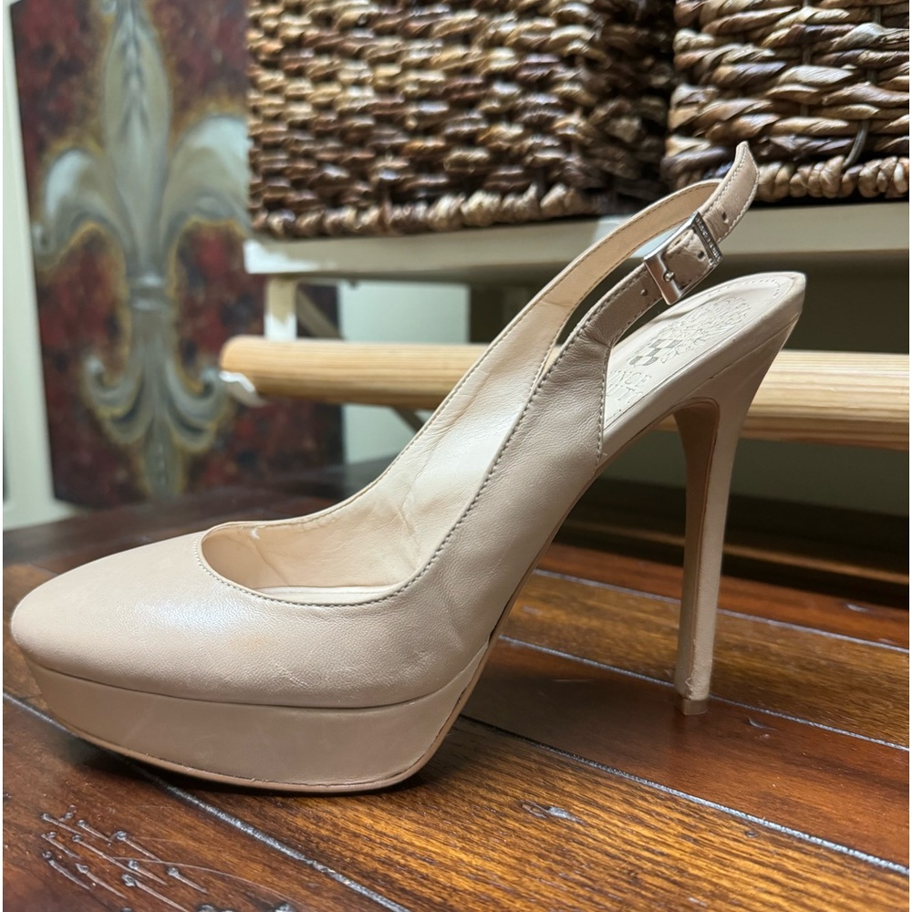 Vince Camuto leather round toe sling back heels Size 6.5 nude color